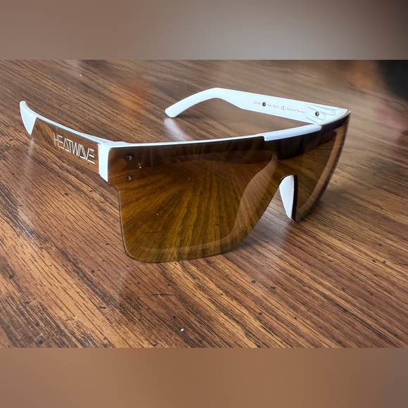 Heatwave Visual Quatro Sunglasses white and gold